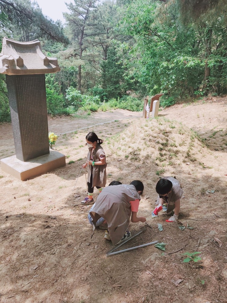 영원한 기억봉사단 봉사활동 모습