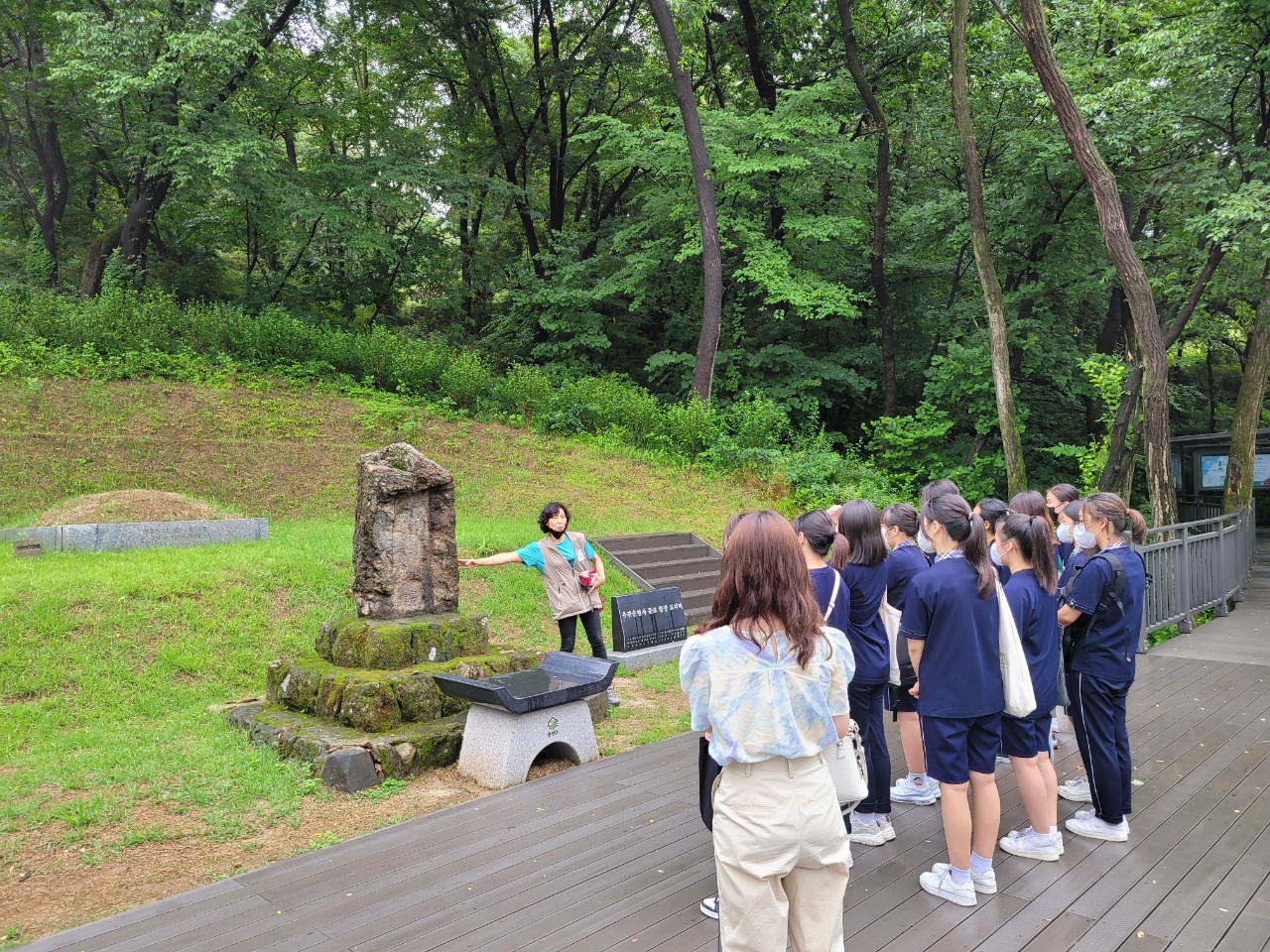 영란여중 학생들과 함께한 '망우역사문화공원 올인원 투어'