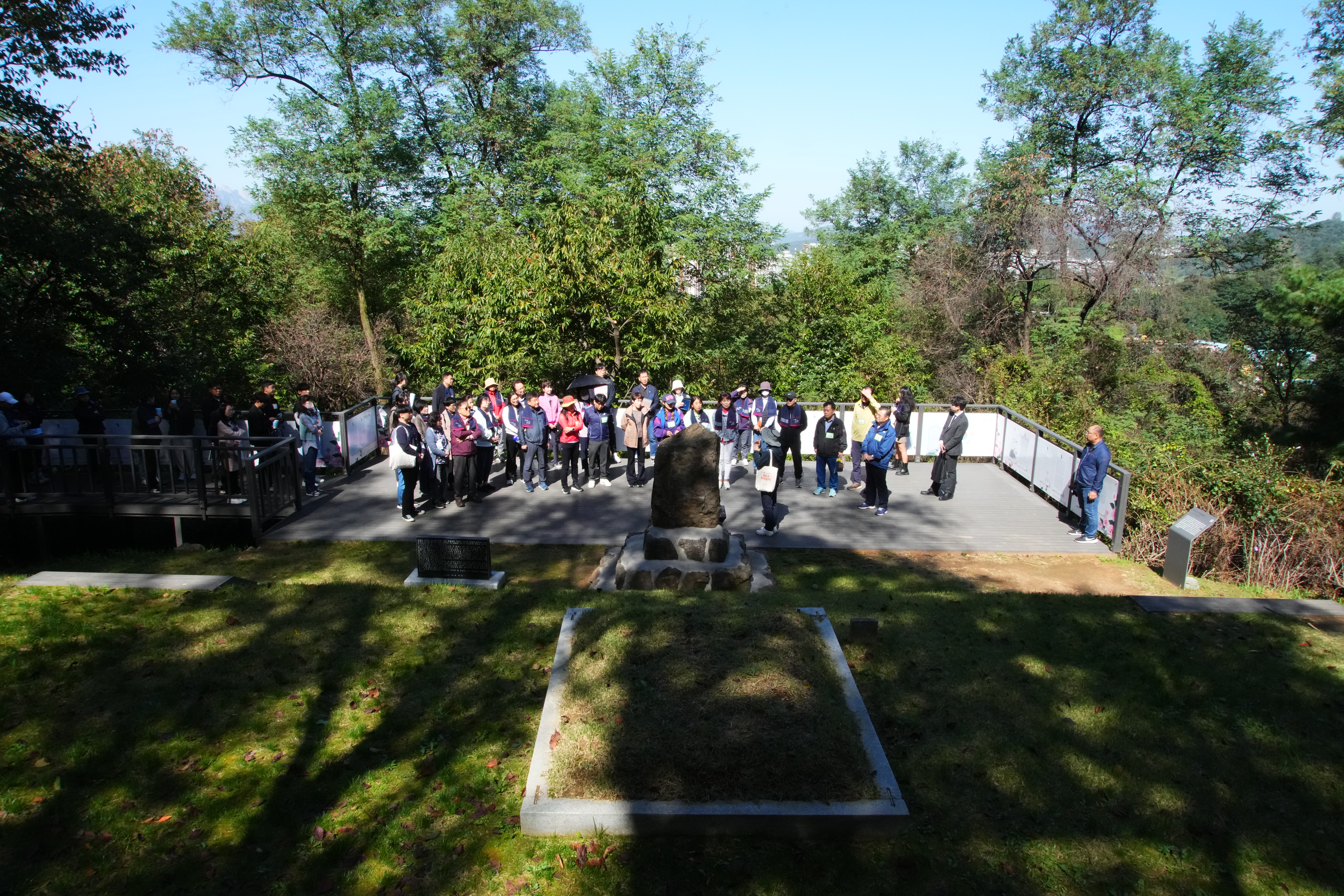 중랑구학원연합회, 중랑구지역아동센터연합회 망우역사문화공원 방문